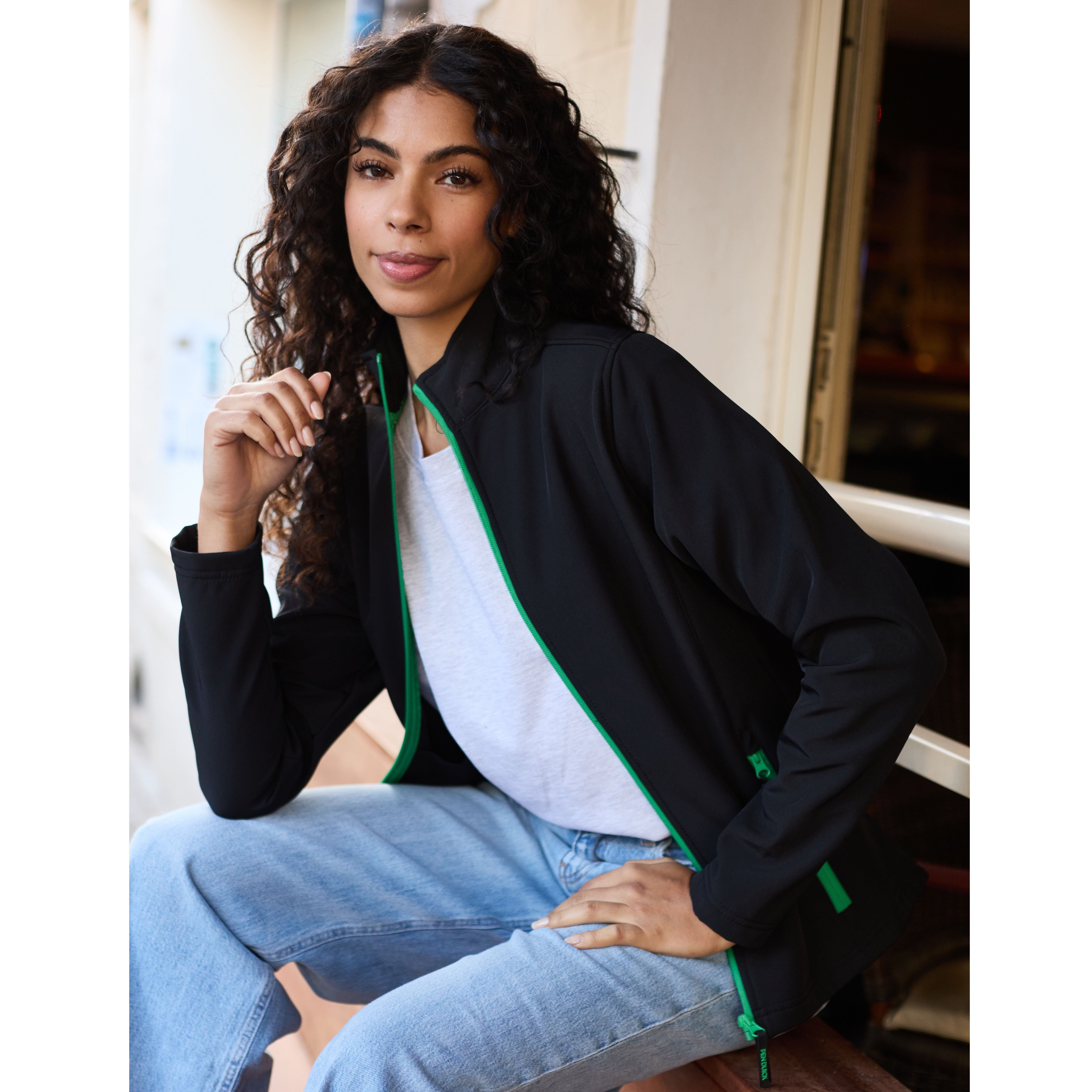 MAGELLAN WOMEN